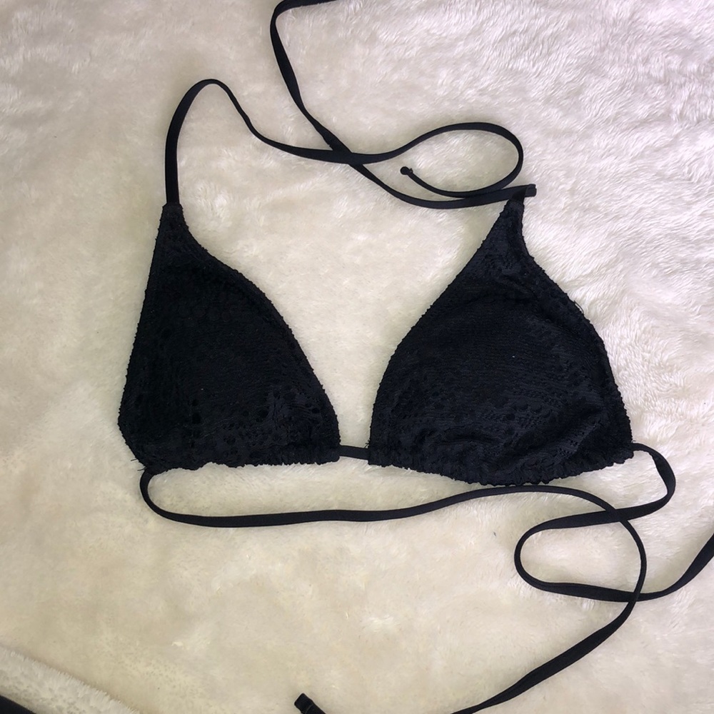 Black bikini top